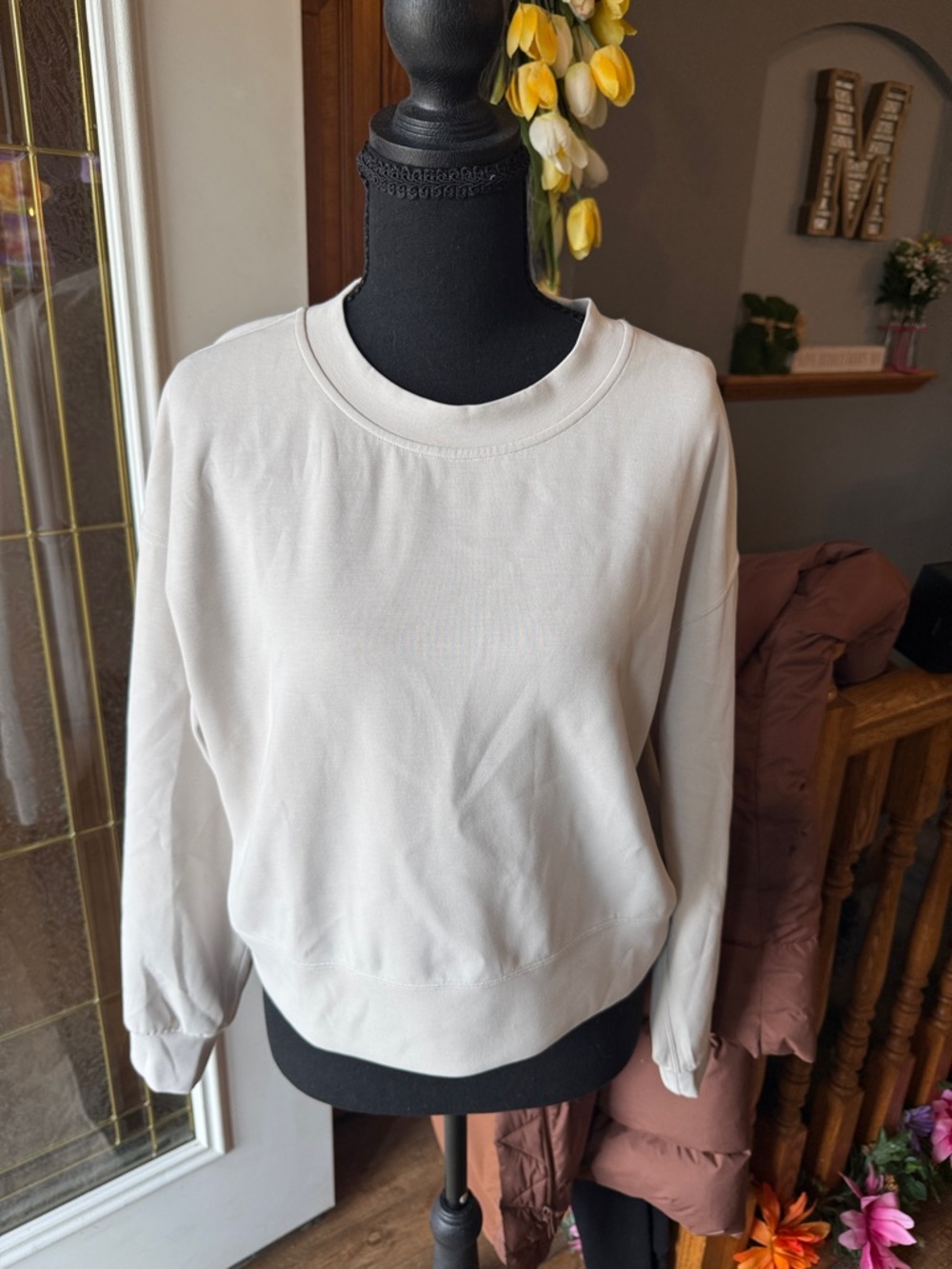 LULULEMON SOFT STREAM Cream Crew Neck Sweatshirt IVORY SZ 6